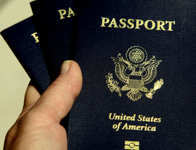 绿卡出入境规定