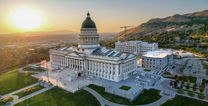 HR-1法案移民费用