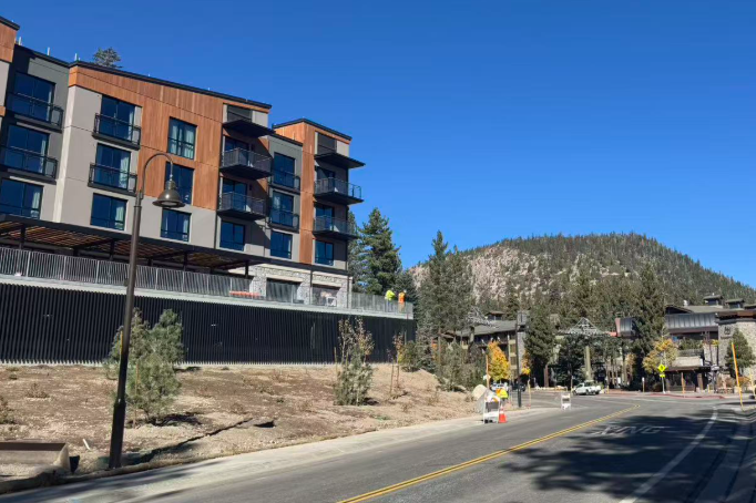 加州高山度假住宅