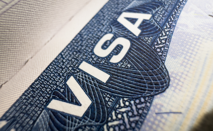 比排期更值得看：FY2025 EB-5预留签证，中国大陆为何这么突出？